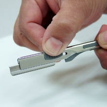 Load image into Gallery viewer, Jatai Feather Nape Blades 10pk