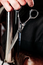 Load image into Gallery viewer, Barber Strong Shear 7"
