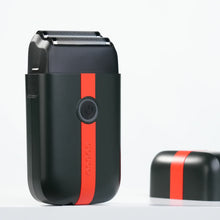 Load image into Gallery viewer, Cocco Veloce Lite Shaver Black/Red Stripes
